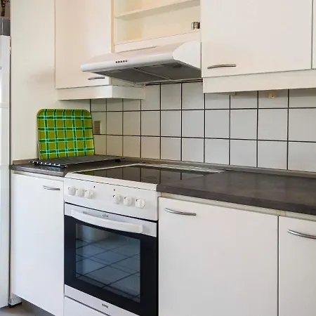 12 Person In Feriehus Vestervig