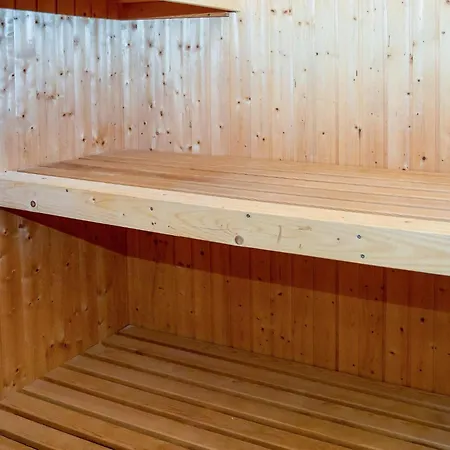 Semesterbostad 4 Star In *
